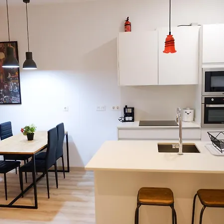 Grosso I Local Rentss Apartman *